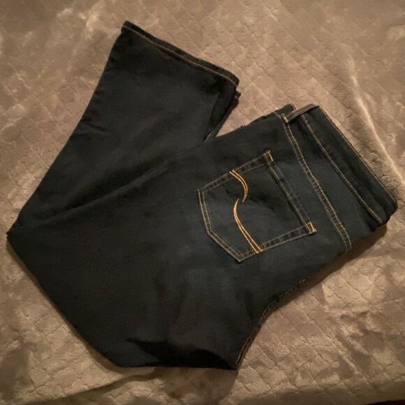 Levi Strauss Gold Modern Boot Cut Plus Size - Picture 2 of 5